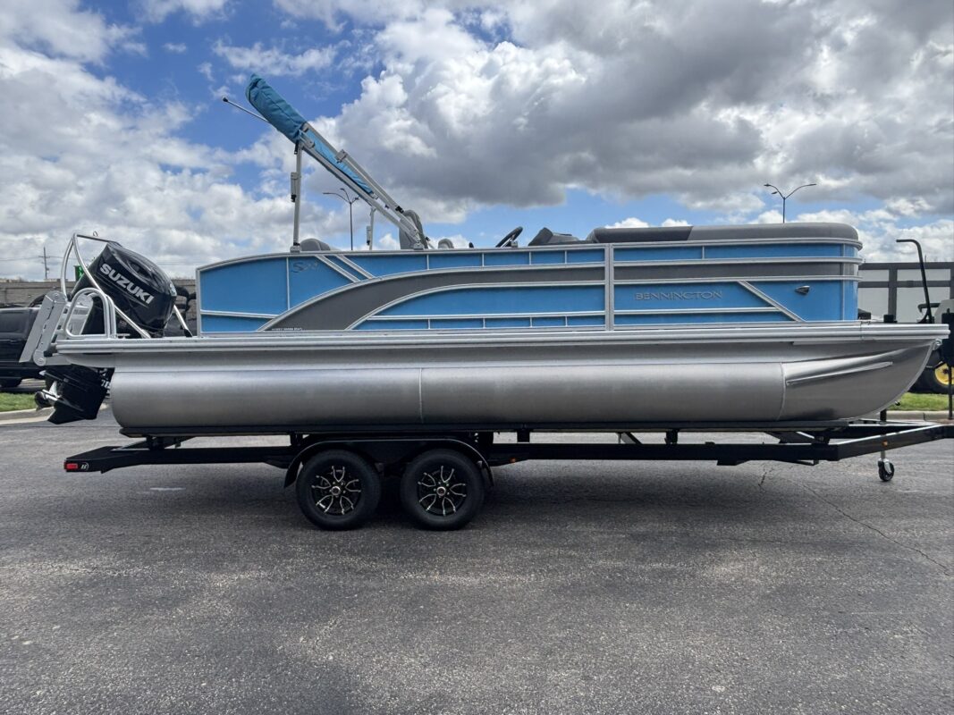 2026 Bennington 22 SSB Base