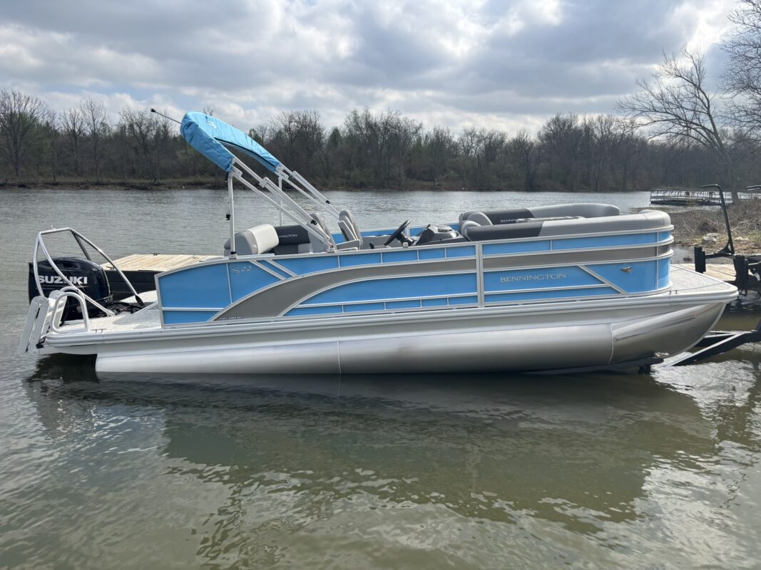 2026 Bennington 22 SSB Base
