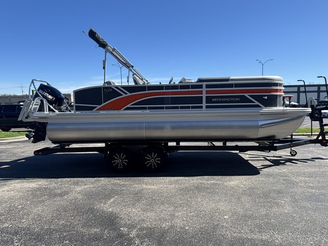 2026 Bennington 22 SSB Base