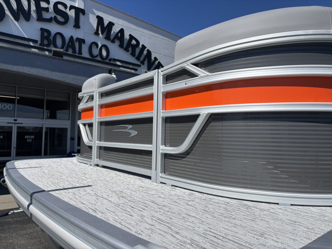 2026 Bennington 22 SSB Base