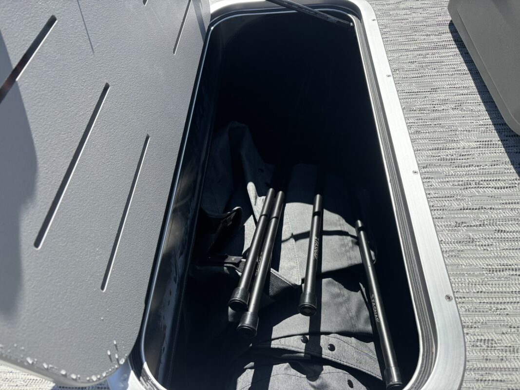 2026 Bennington 22 SSB Base