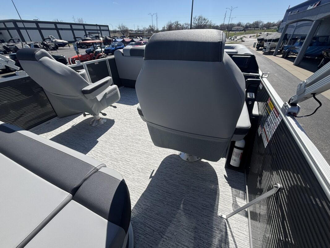 2026 Bennington 22 SSB Base