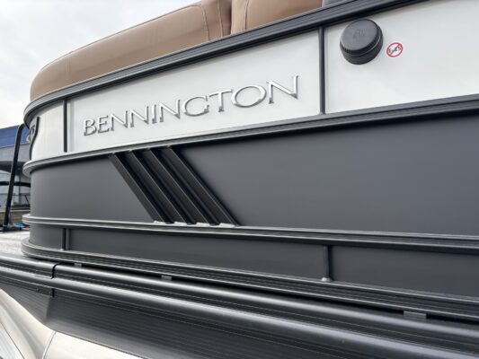 2026 Bennington 23 MCSB Luxe