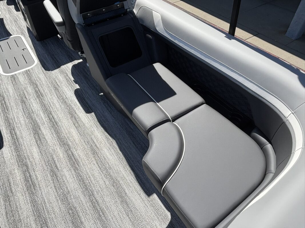 2026 Bennington 22 SSR Sport