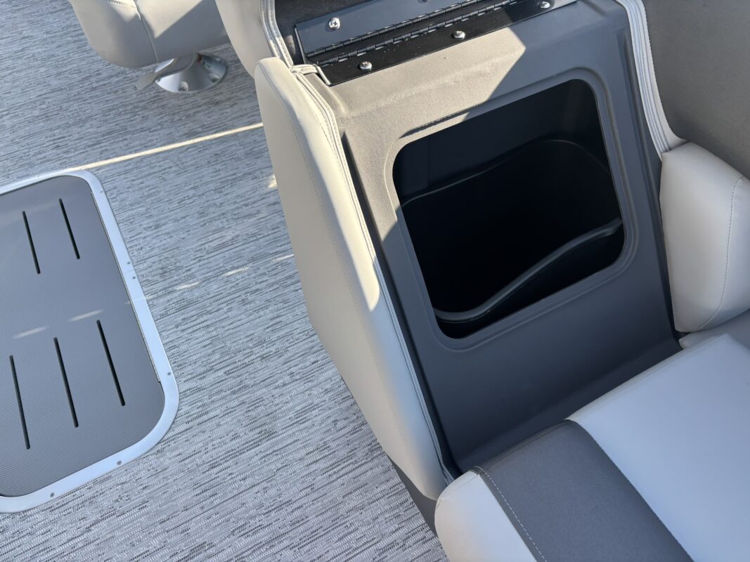 2026 Bennington 22 SSR Base