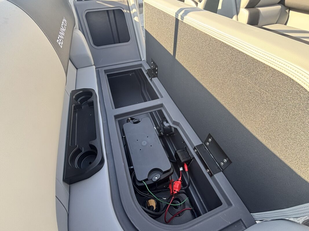 2026 Bennington 22 SSR Base