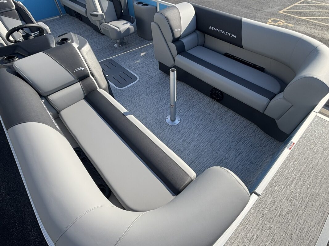 2026 Bennington 22 SSR Base