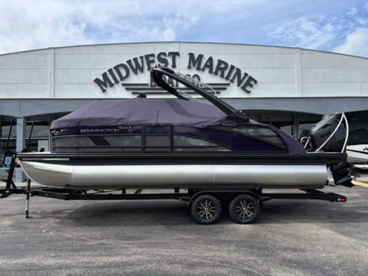 2026 Bennington 23 MCSB Luxe