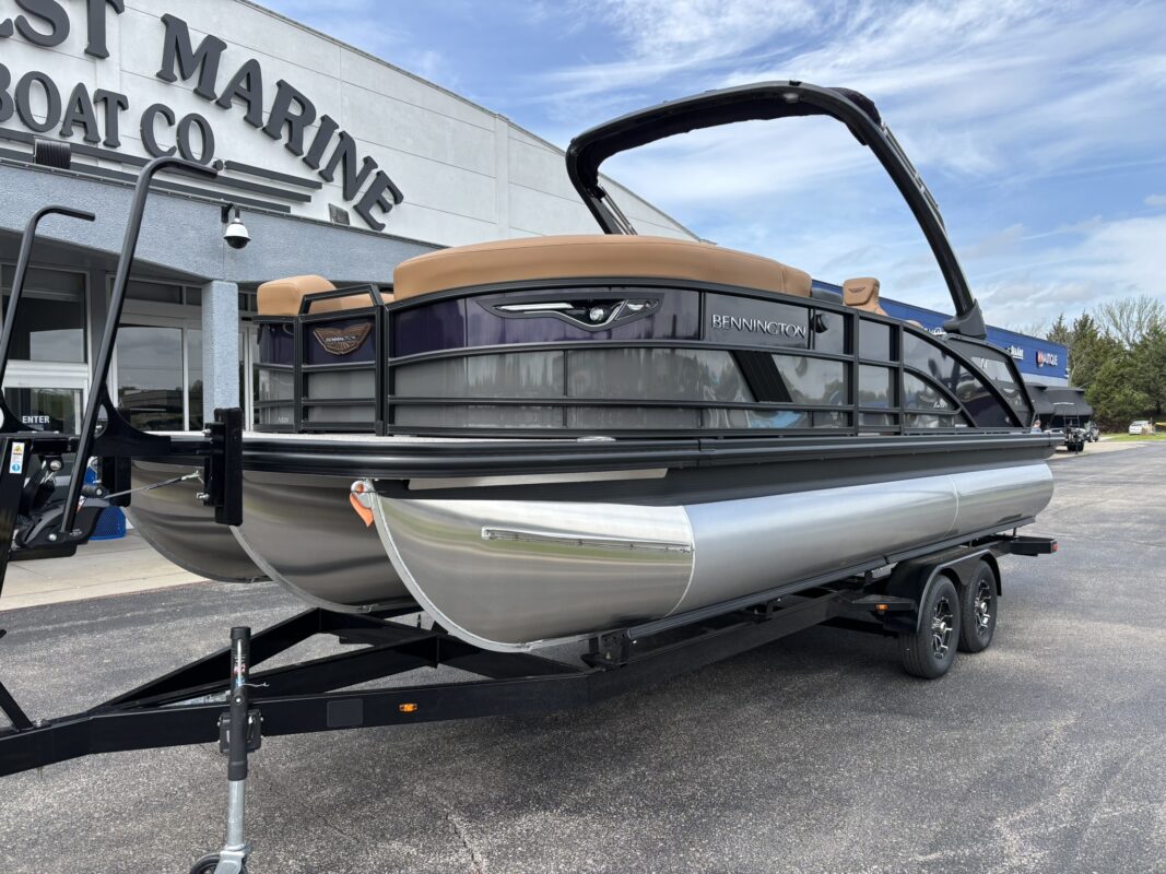 2026 Bennington 23 MCSB Luxe