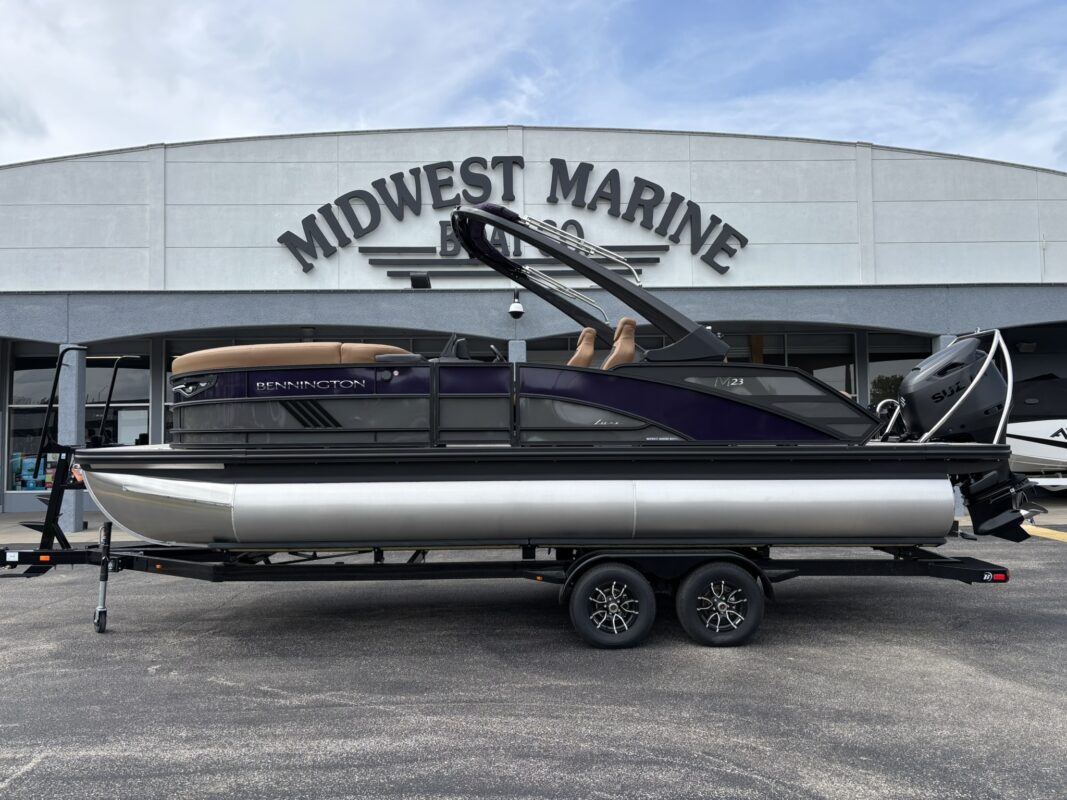 2026 Bennington 23 MCSB Luxe