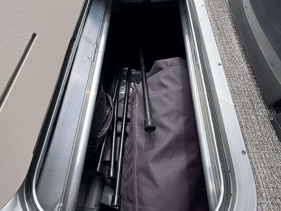 2026 Bennington 23 MCSB Luxe