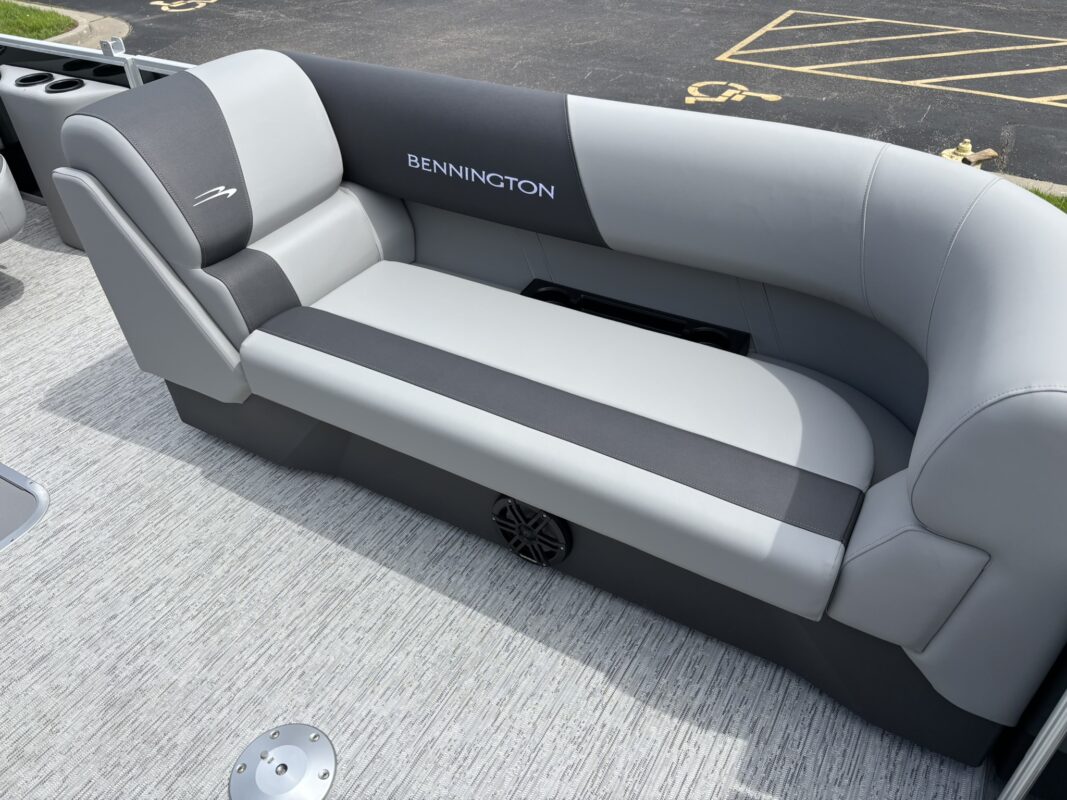 2026 Bennington 22 SSR Base
