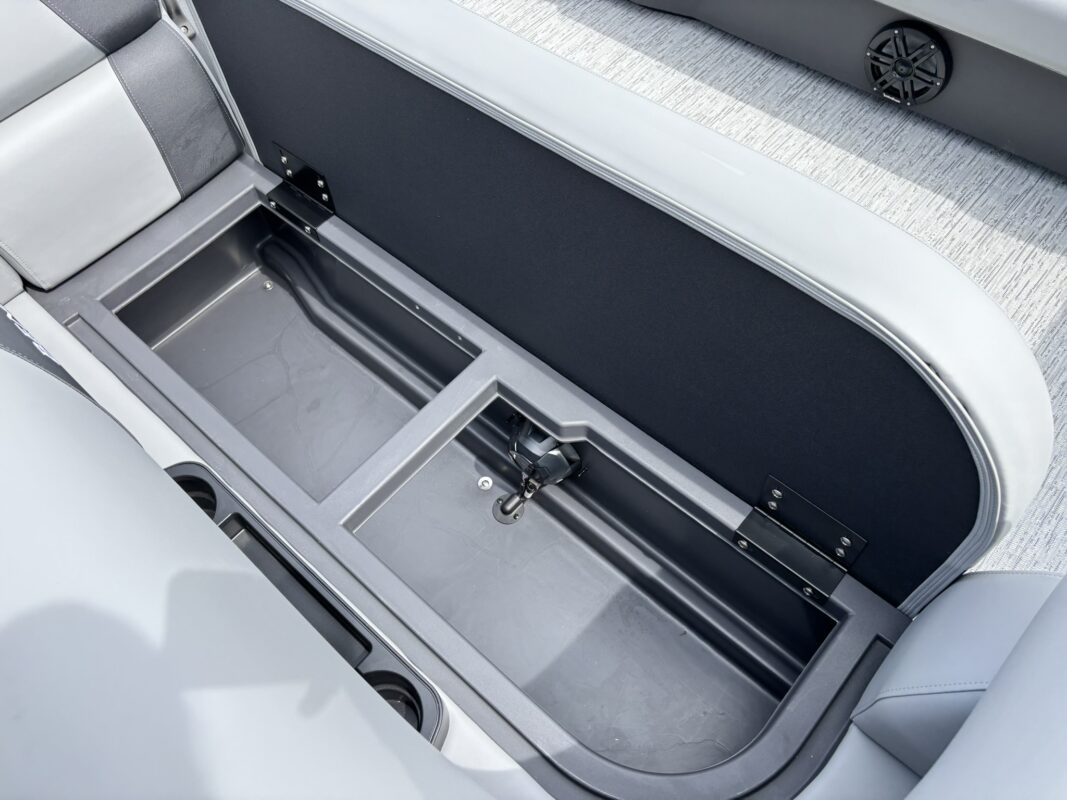 2026 Bennington 22 SSR Base