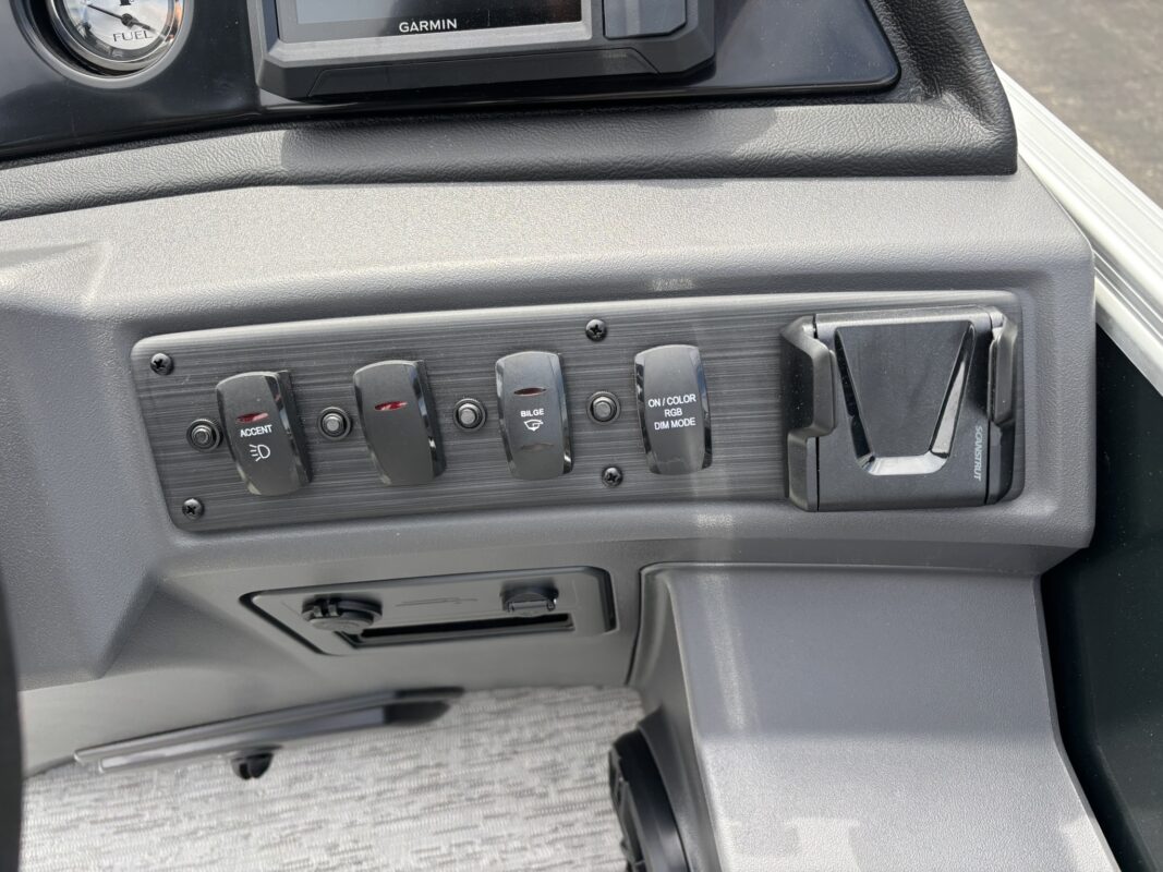 2026 Bennington 22 SSR Base