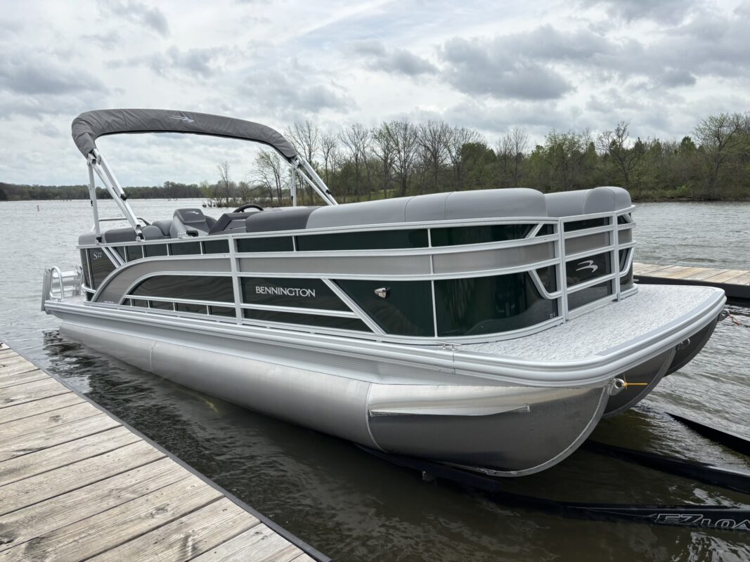 2026 Bennington 22 SSR Base