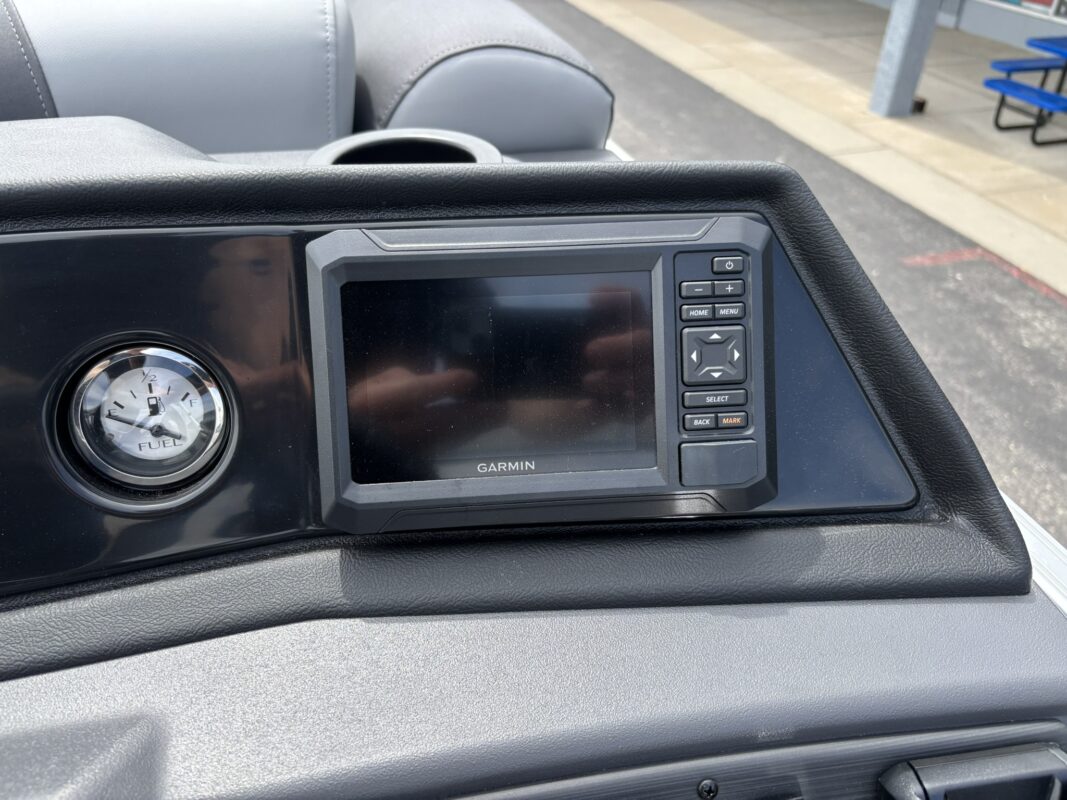 2026 Bennington 22 SSR Base