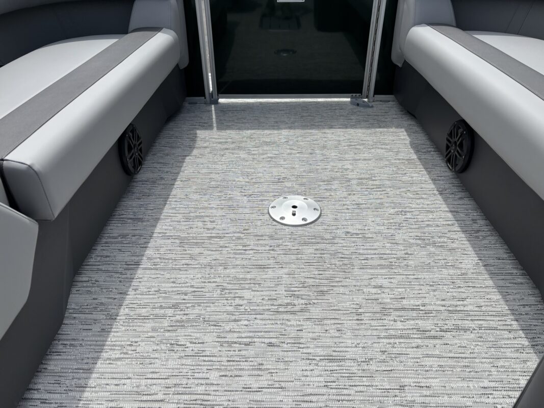 2026 Bennington 22 SSR Base