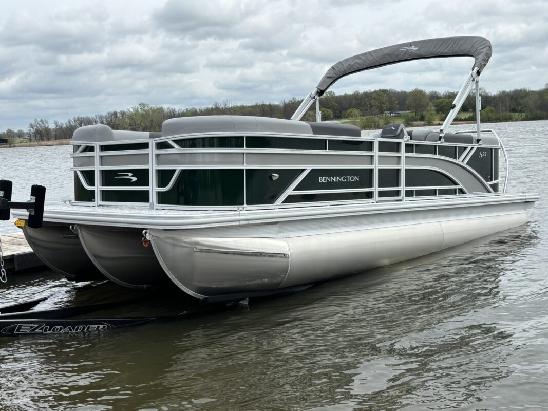 2026 Bennington 22 SSR Base