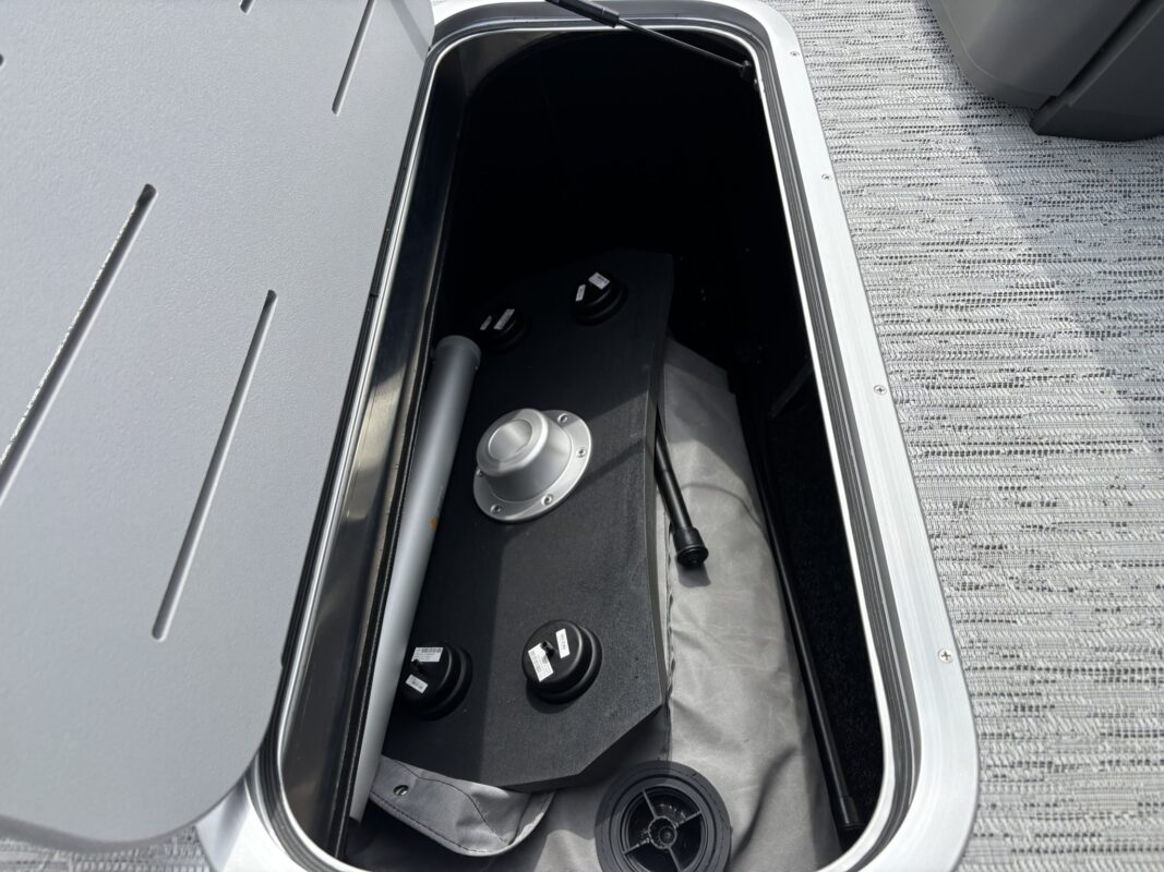 2026 Bennington 22 SSR Base