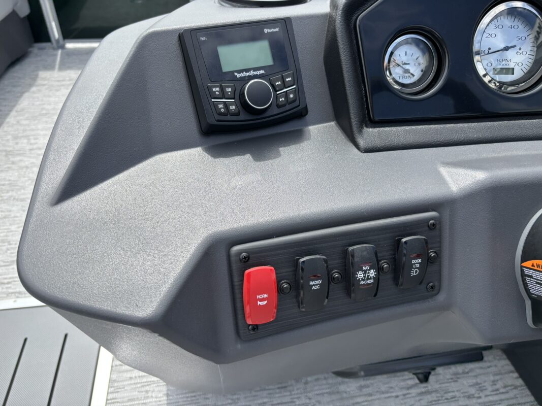 2026 Bennington 22 SSR Base