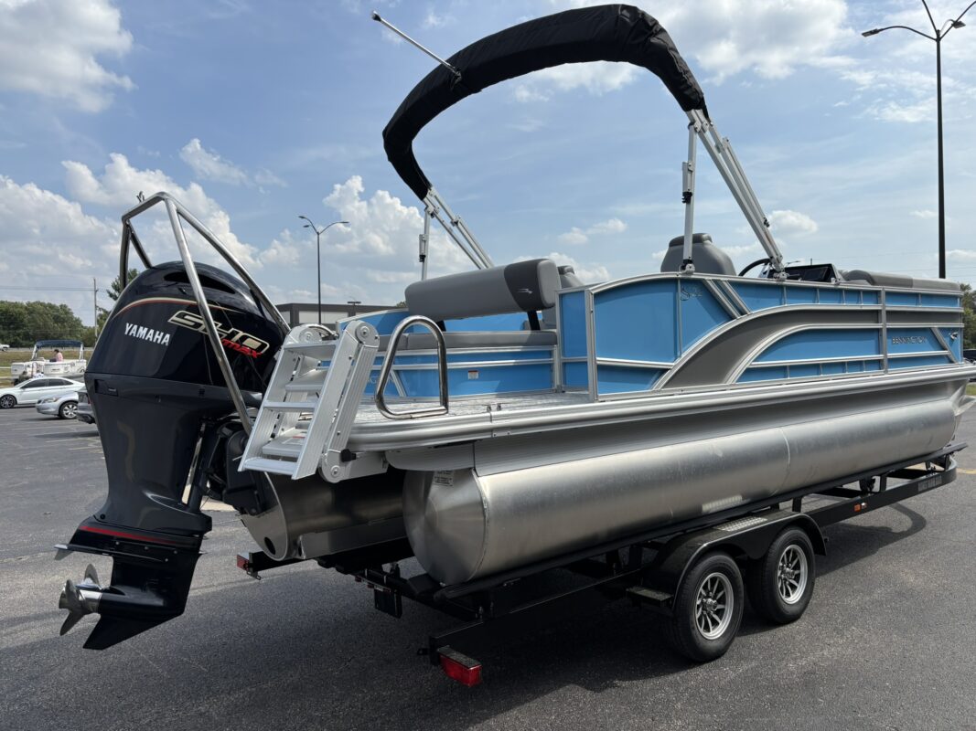 2026 Bennington 22 SSB Base