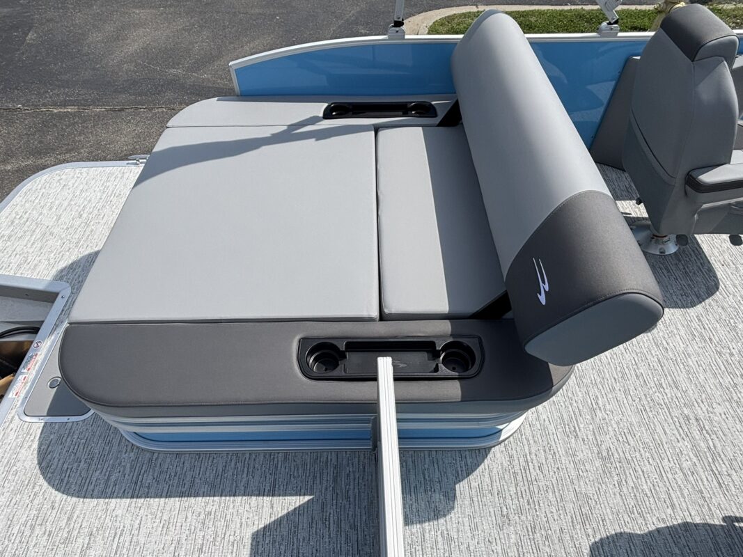 2026 Bennington 22 SSB Base