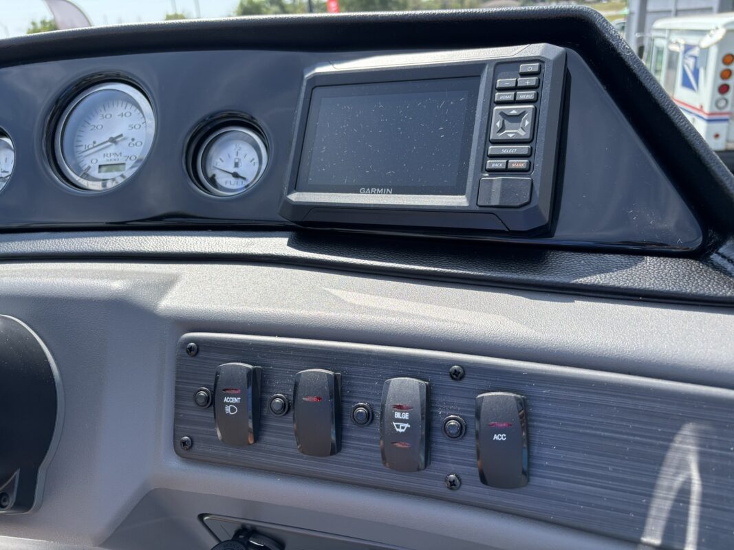 2026 Bennington 22 SSB Base