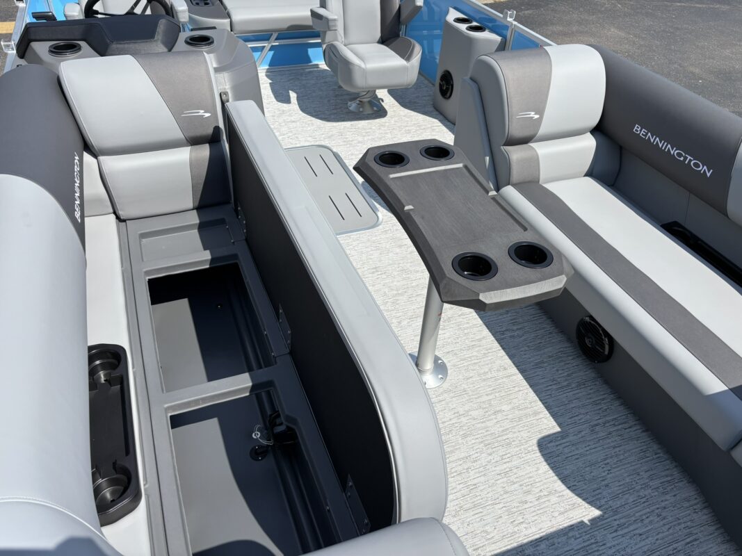2026 Bennington 22 SSB Base