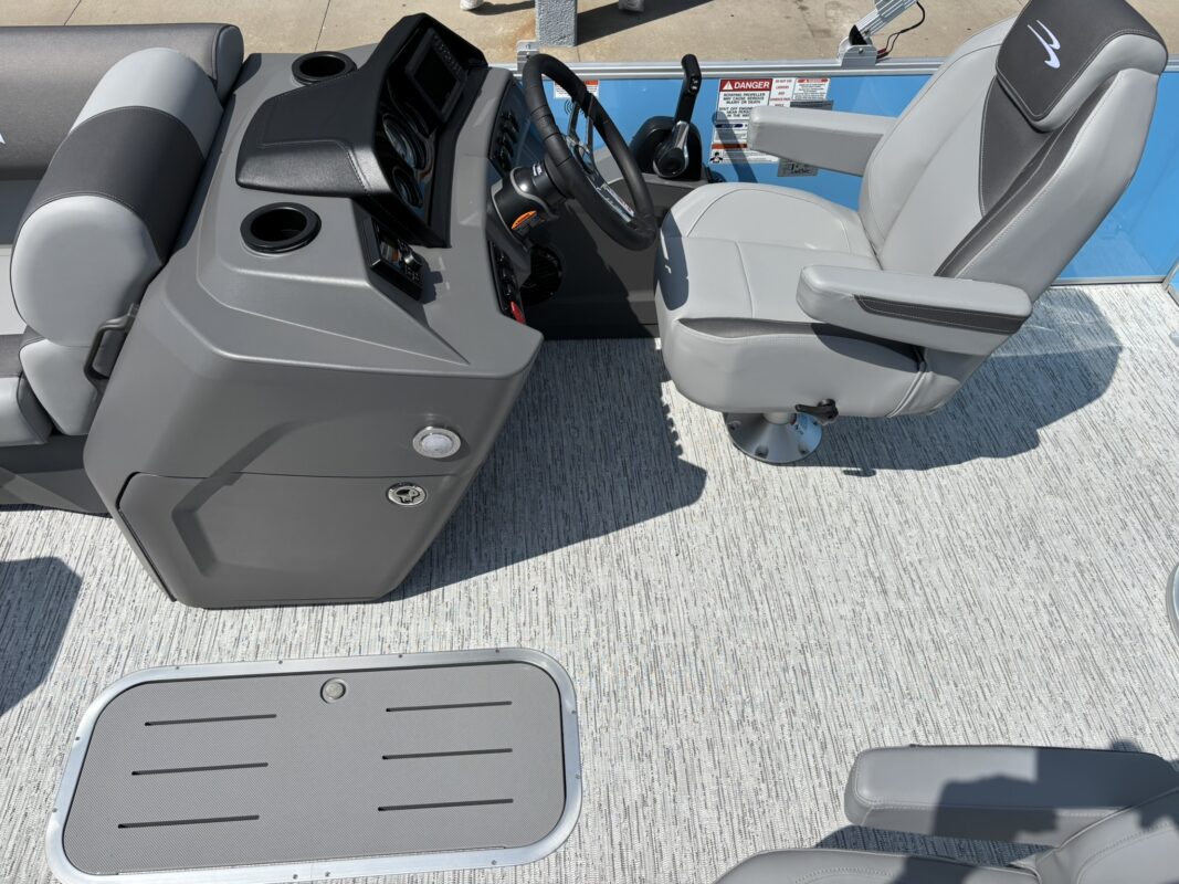 2026 Bennington 22 SSB Base