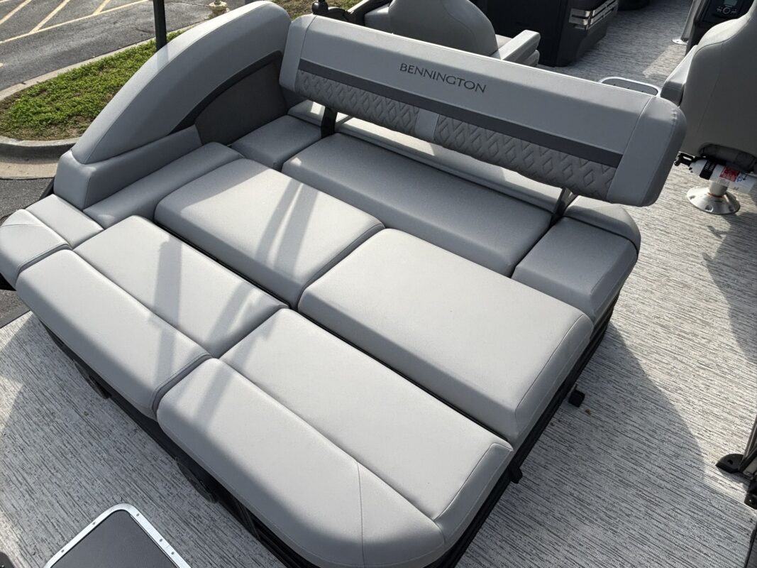 2026 Bennington 22 MSB Base