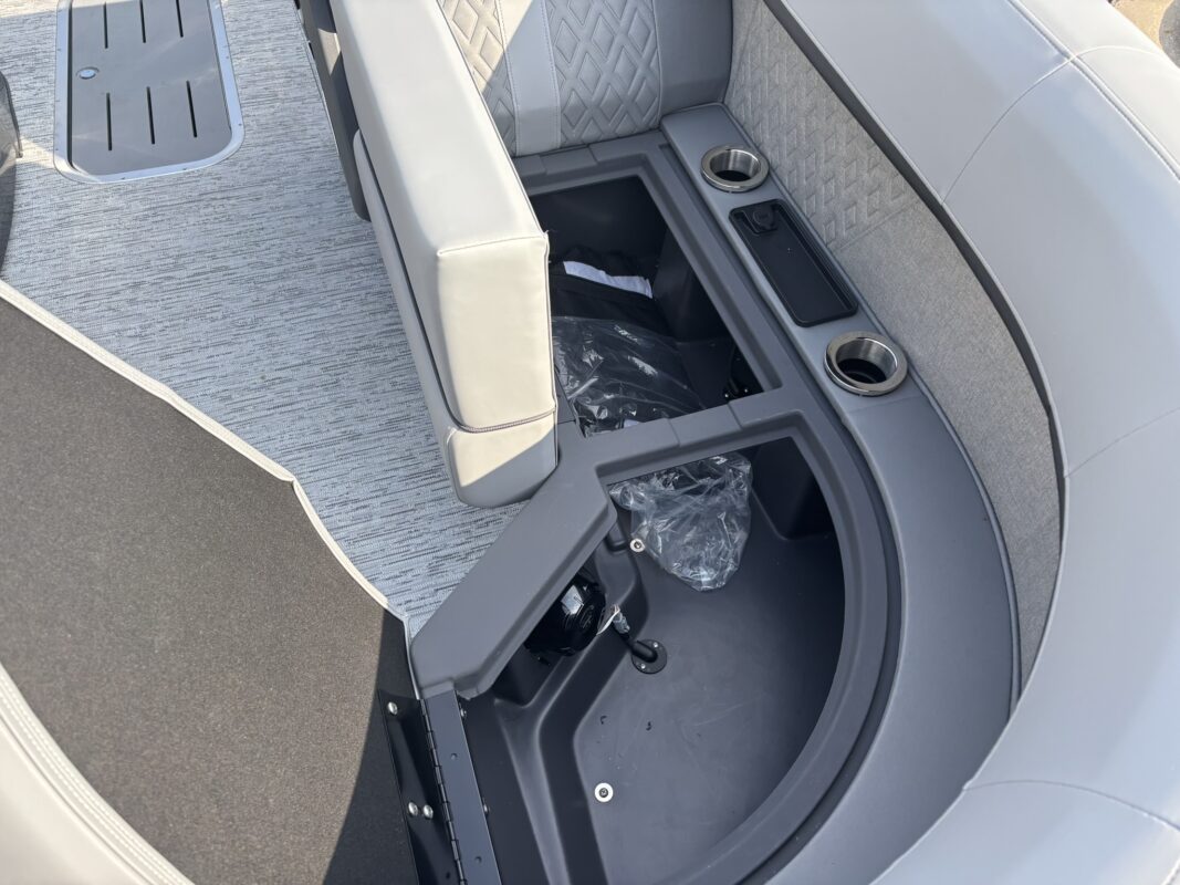 2026 Bennington 22 MSB Base