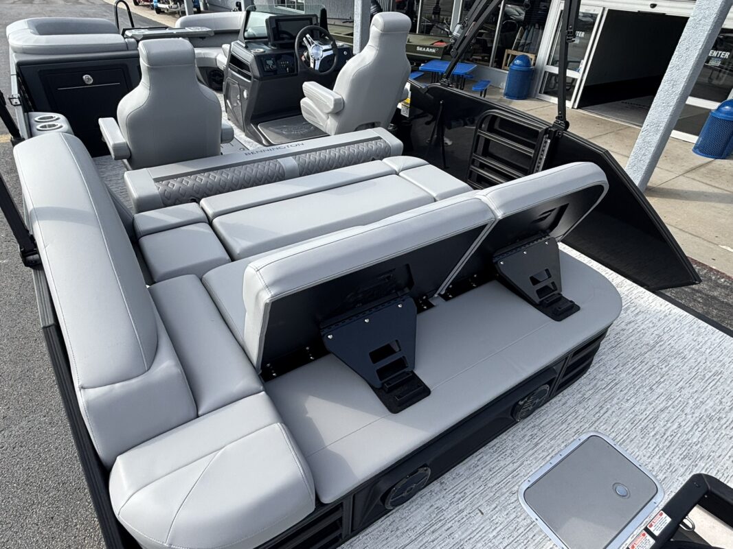 2026 Bennington 22 MSB Base