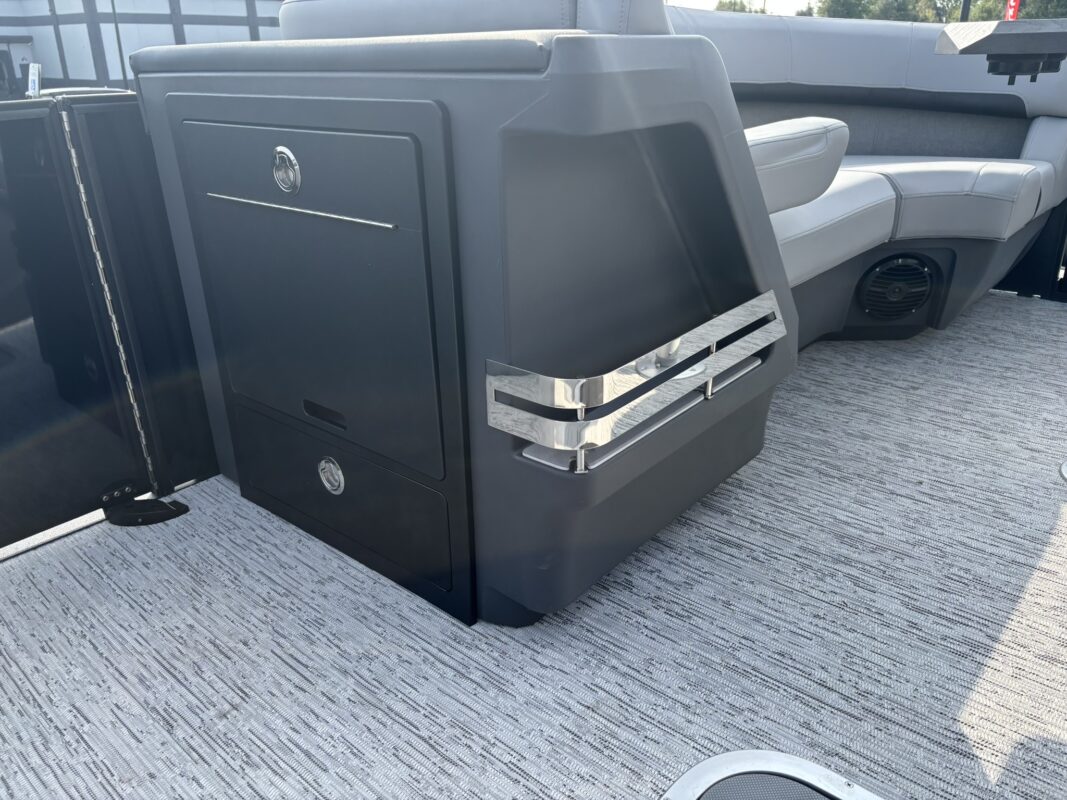 2026 Bennington 22 MSB Base