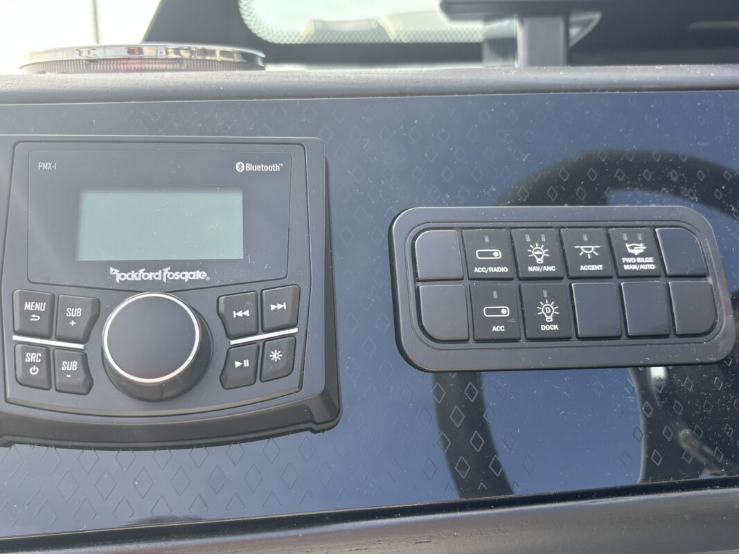 2026 Bennington 22 MSB Base