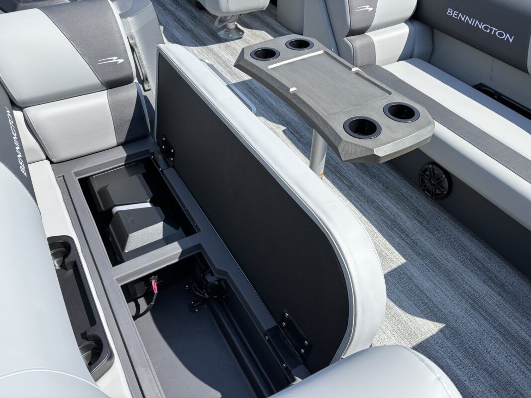 2026 Bennington 22 SSR Sport