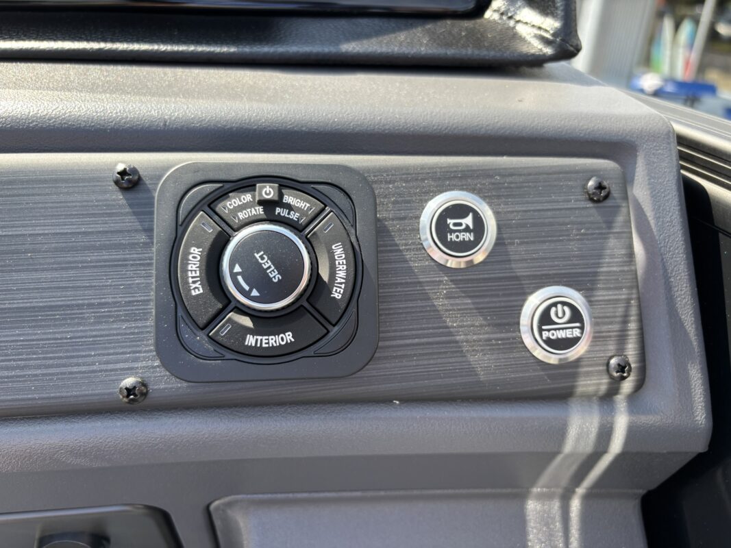 2026 Bennington 22 SSR Sport