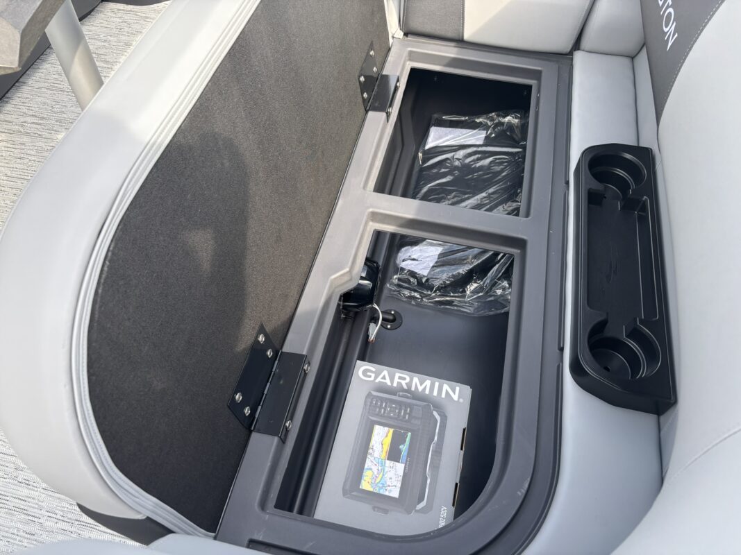 2026 Bennington 22 SSB Base