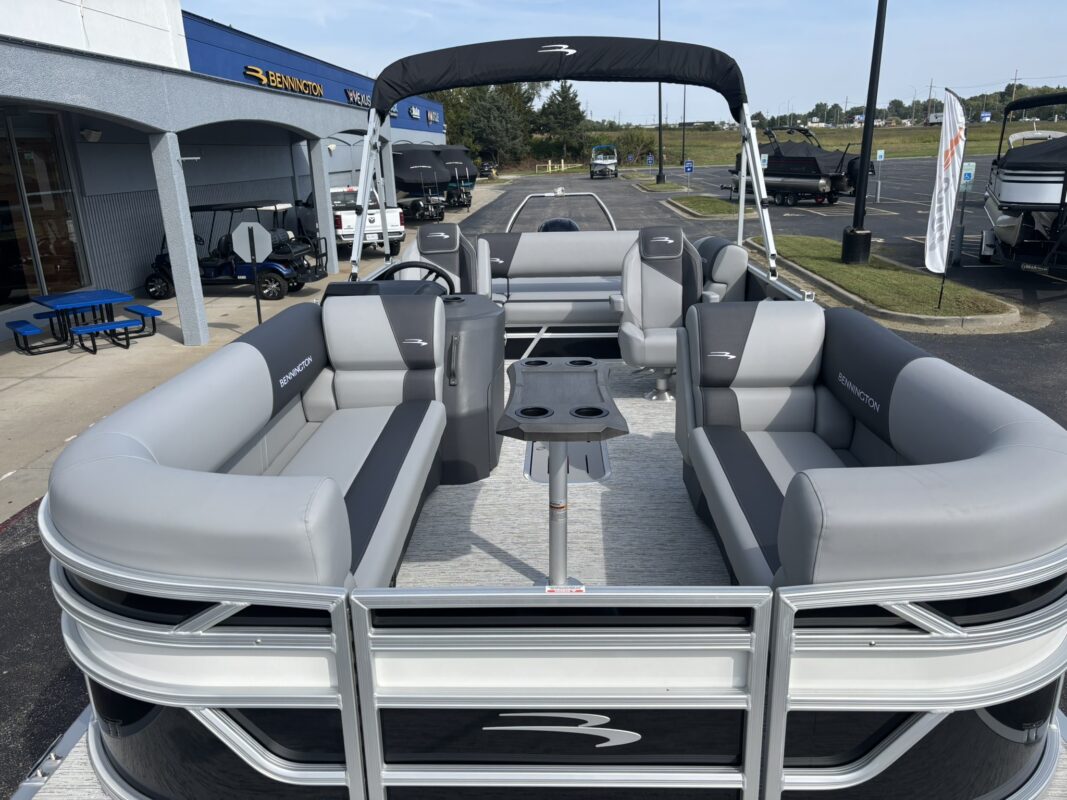 2026 Bennington 22 SSB Base