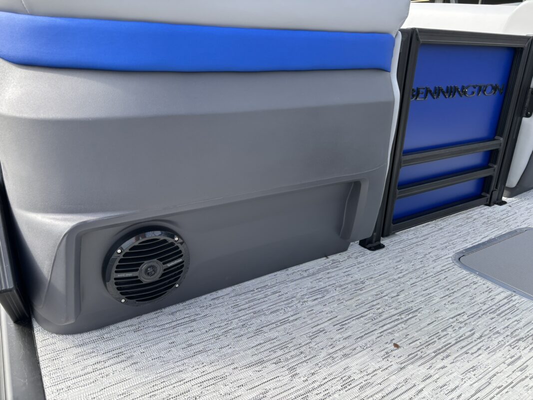 2026 Bennington 22 MFB Base