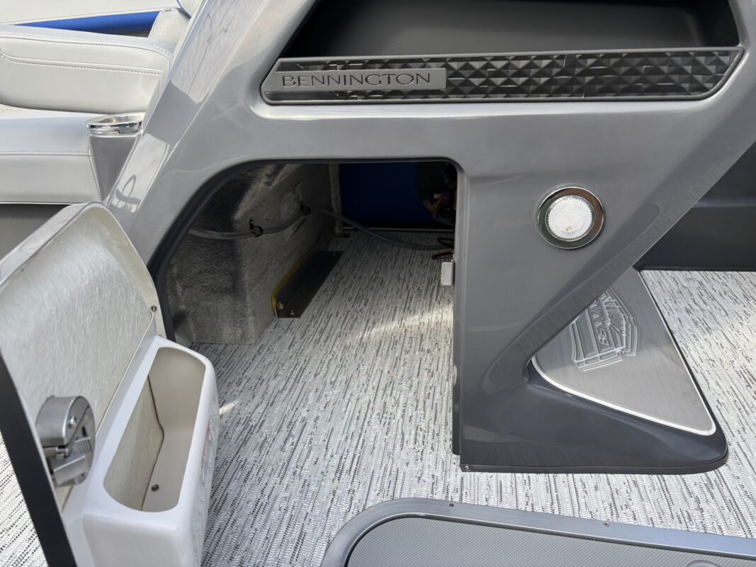 2026 Bennington 22 MFB Base