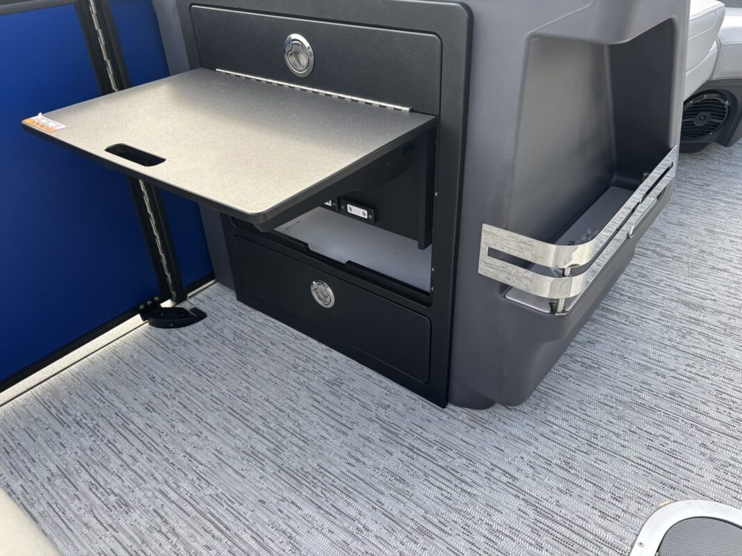 2026 Bennington 22 MFB Base