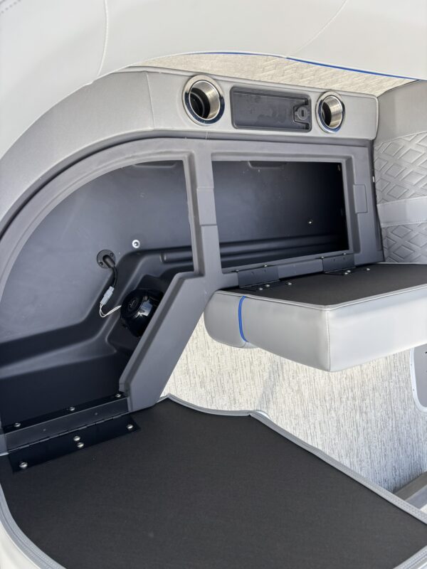 2026 Bennington 22 MFB Base