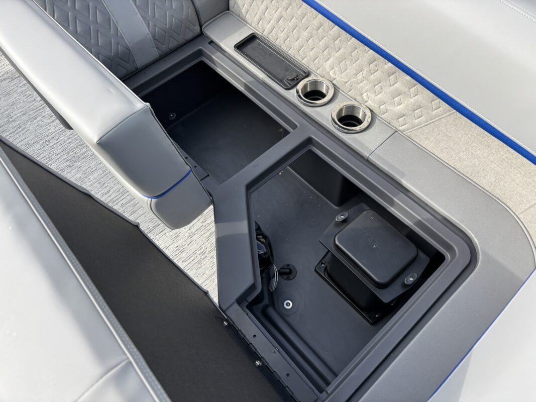 2026 Bennington 22 MFB Base