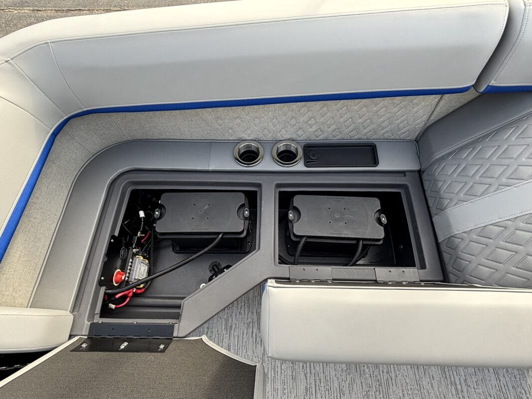 2026 Bennington 22 MFB Base