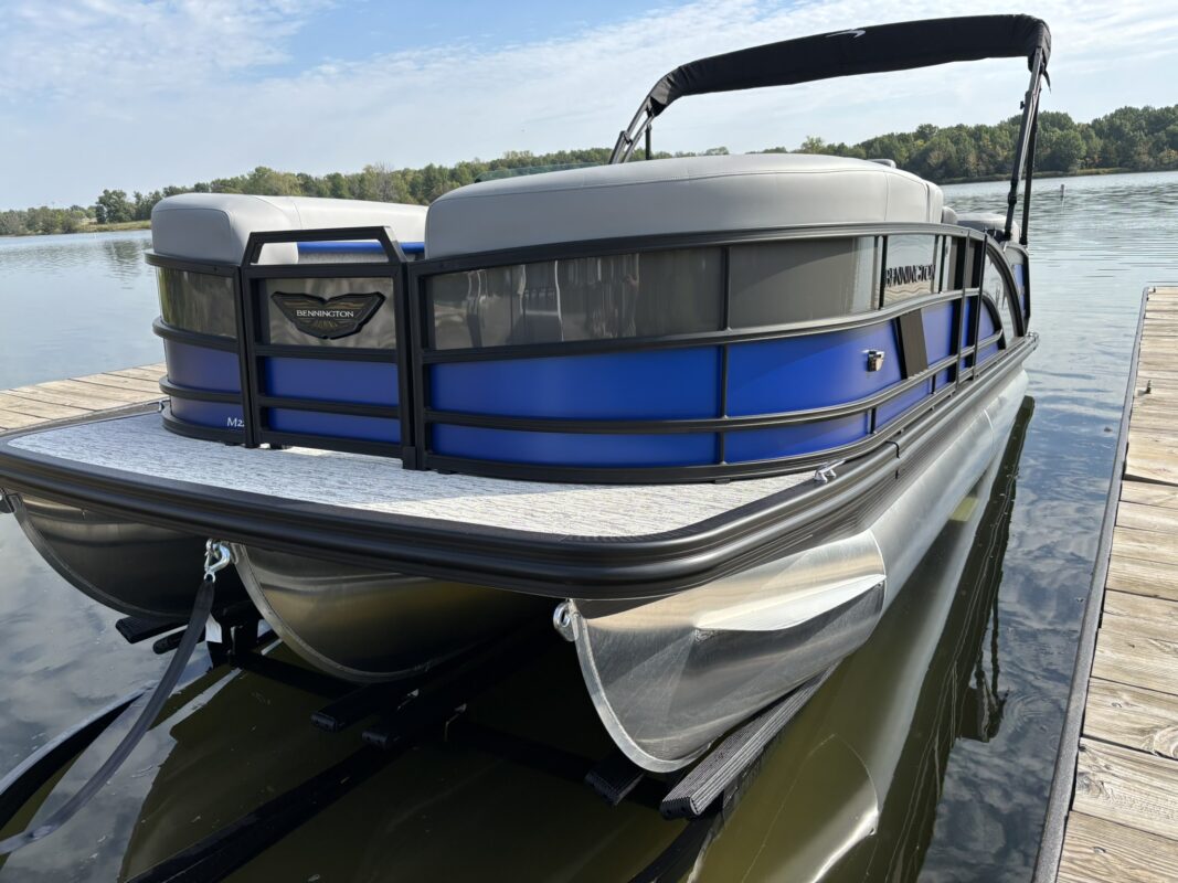 2026 Bennington 22 MFB Base