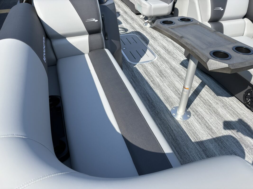 2026 Bennington 22 SSR Sport