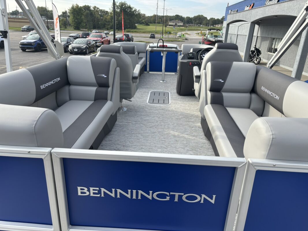 2026 Bennington 22 SSR Base