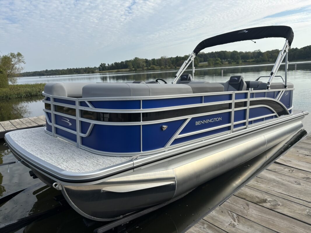 2026 Bennington 22 SSR Base