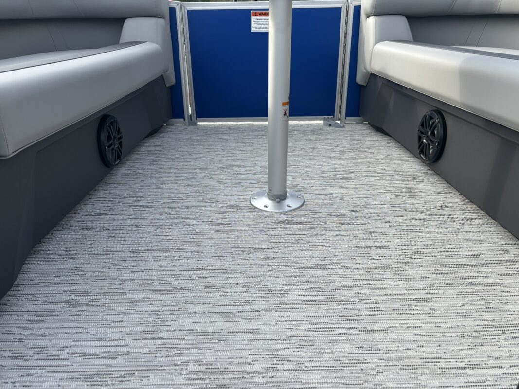 2026 Bennington 22 SSR Base