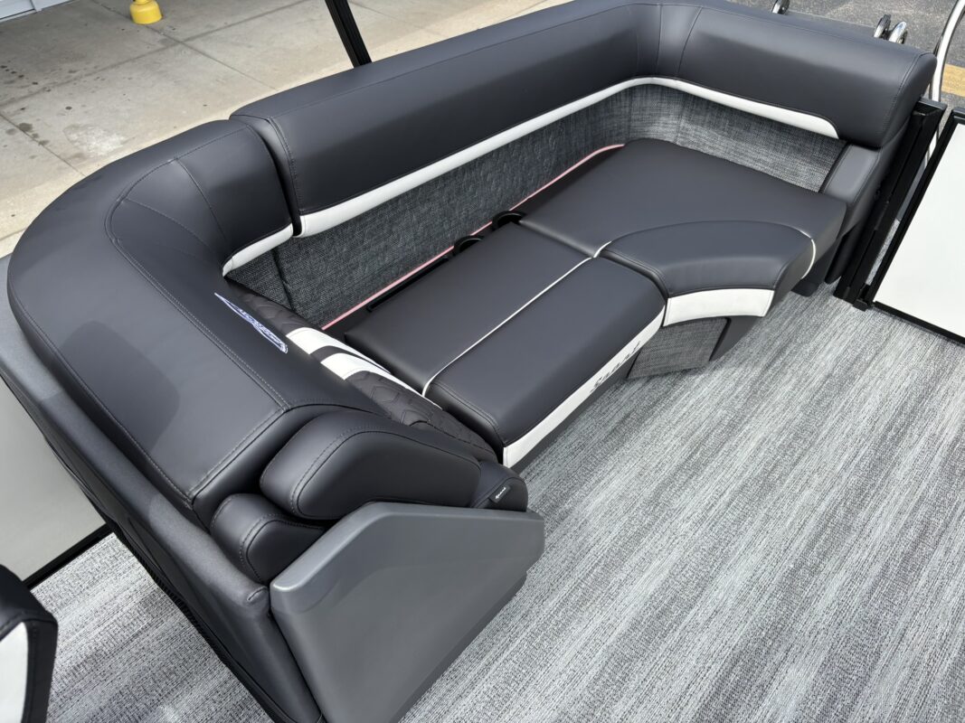 2026 Bennington 22 MFB Sport